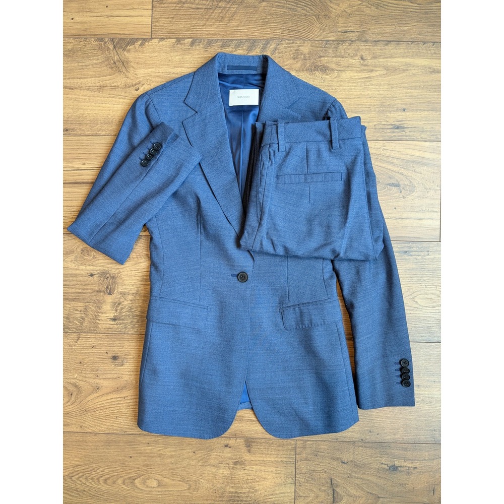 NWOT SUISTUDIO Women's Blue Wool Suit Set Blazer‎ 32R Pants 24x29 READ